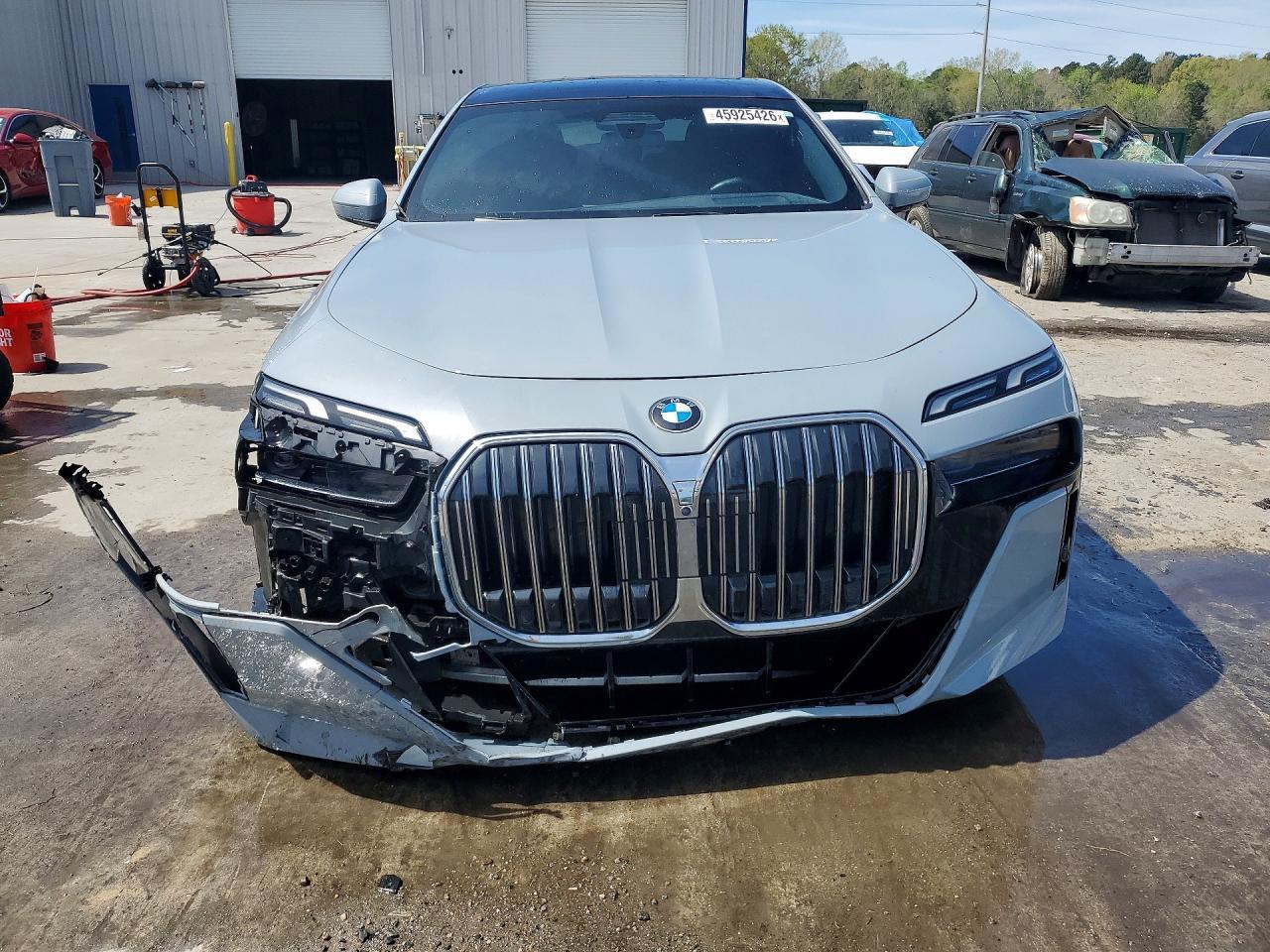 2023 BMW 740 I - Фото 5