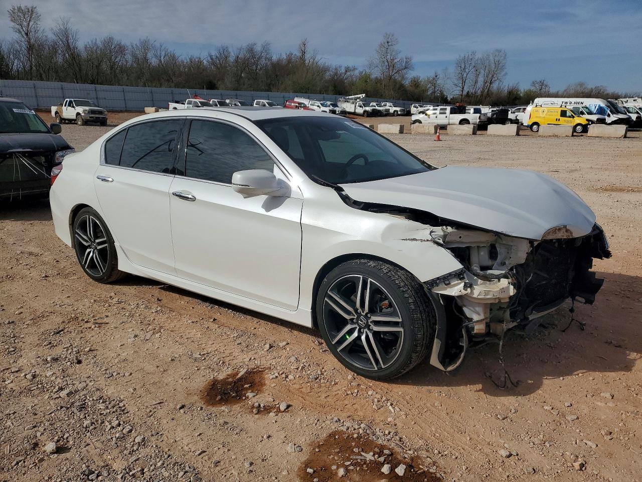 2016 Honda Accord Touring - Фото 4