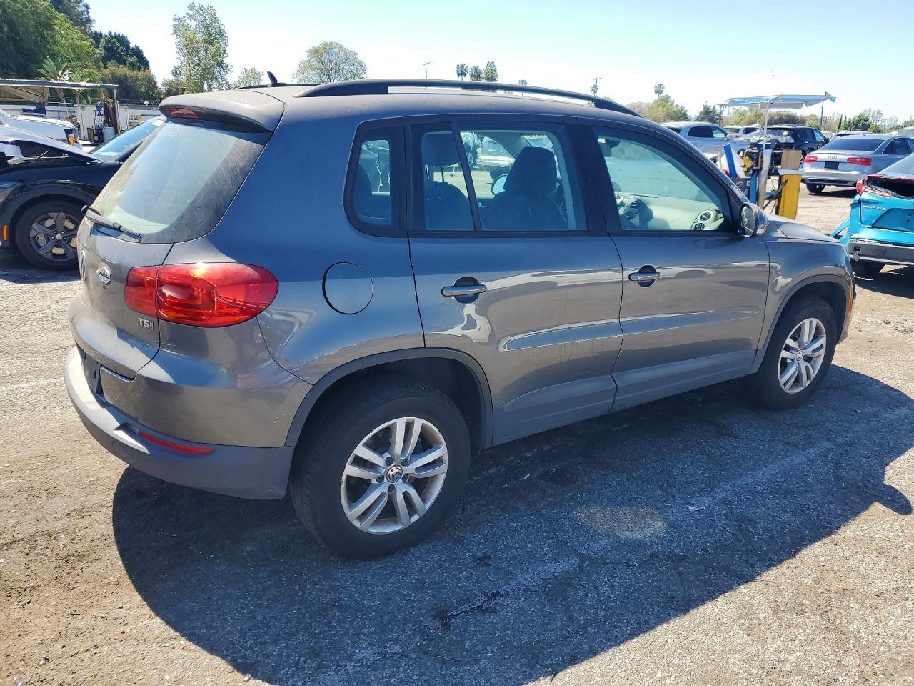 2016 Volkswagen Tiguan S - Image 3