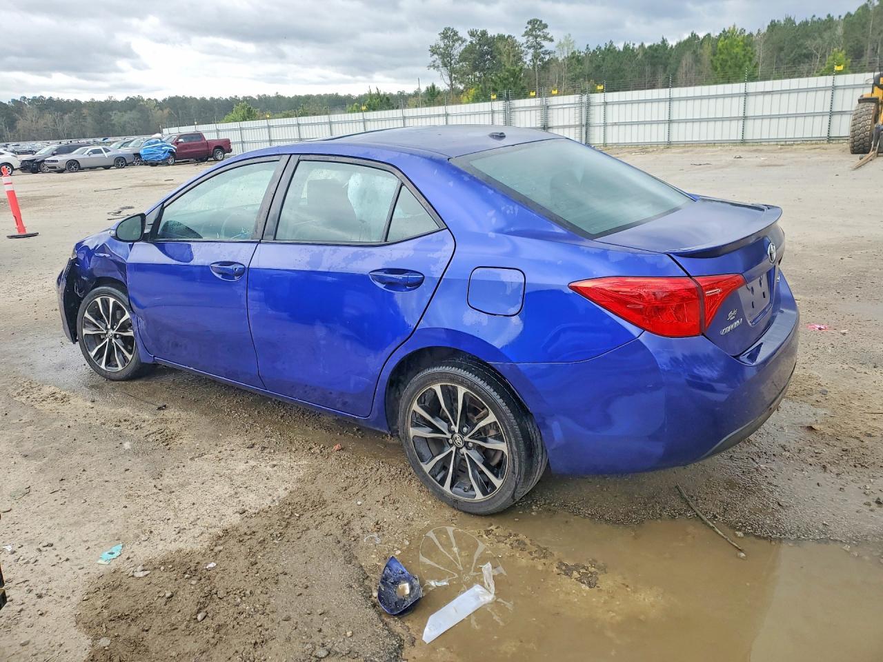 2018 Toyota Corolla Se - Фото 2