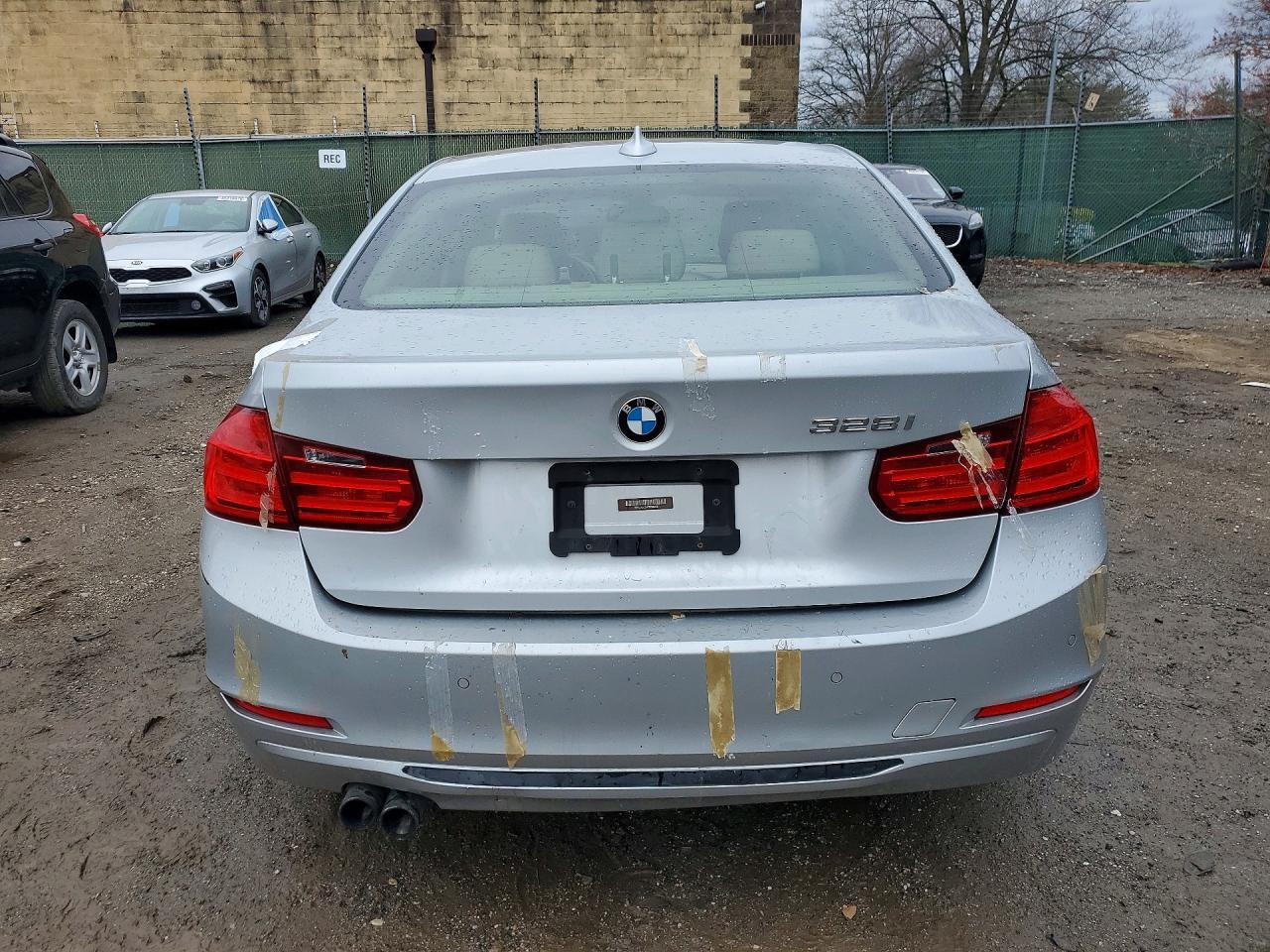 2012 BMW 328 I - Фото 6