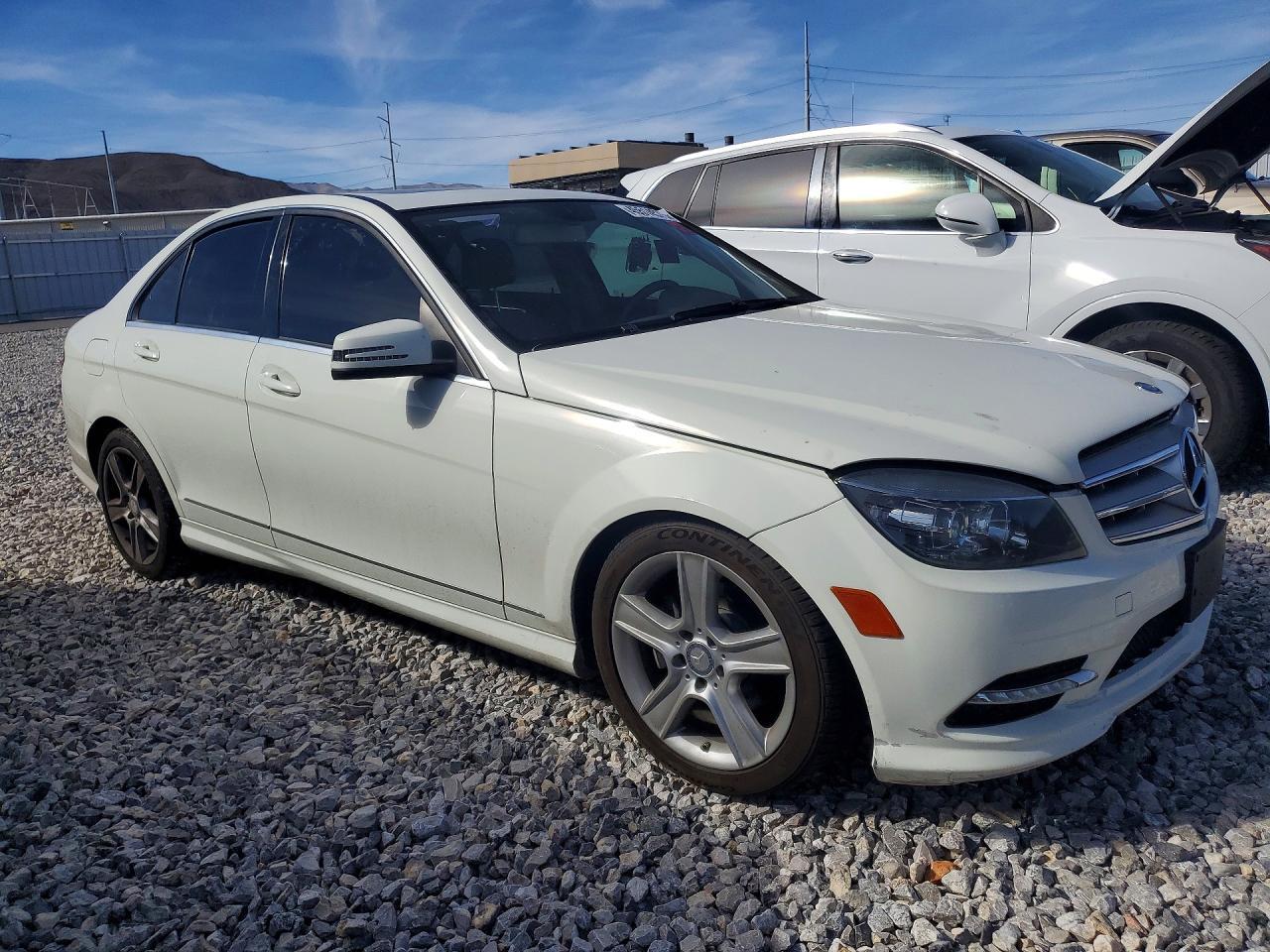 2011 Mercedes-Benz C 300 4Matic - Image 4
