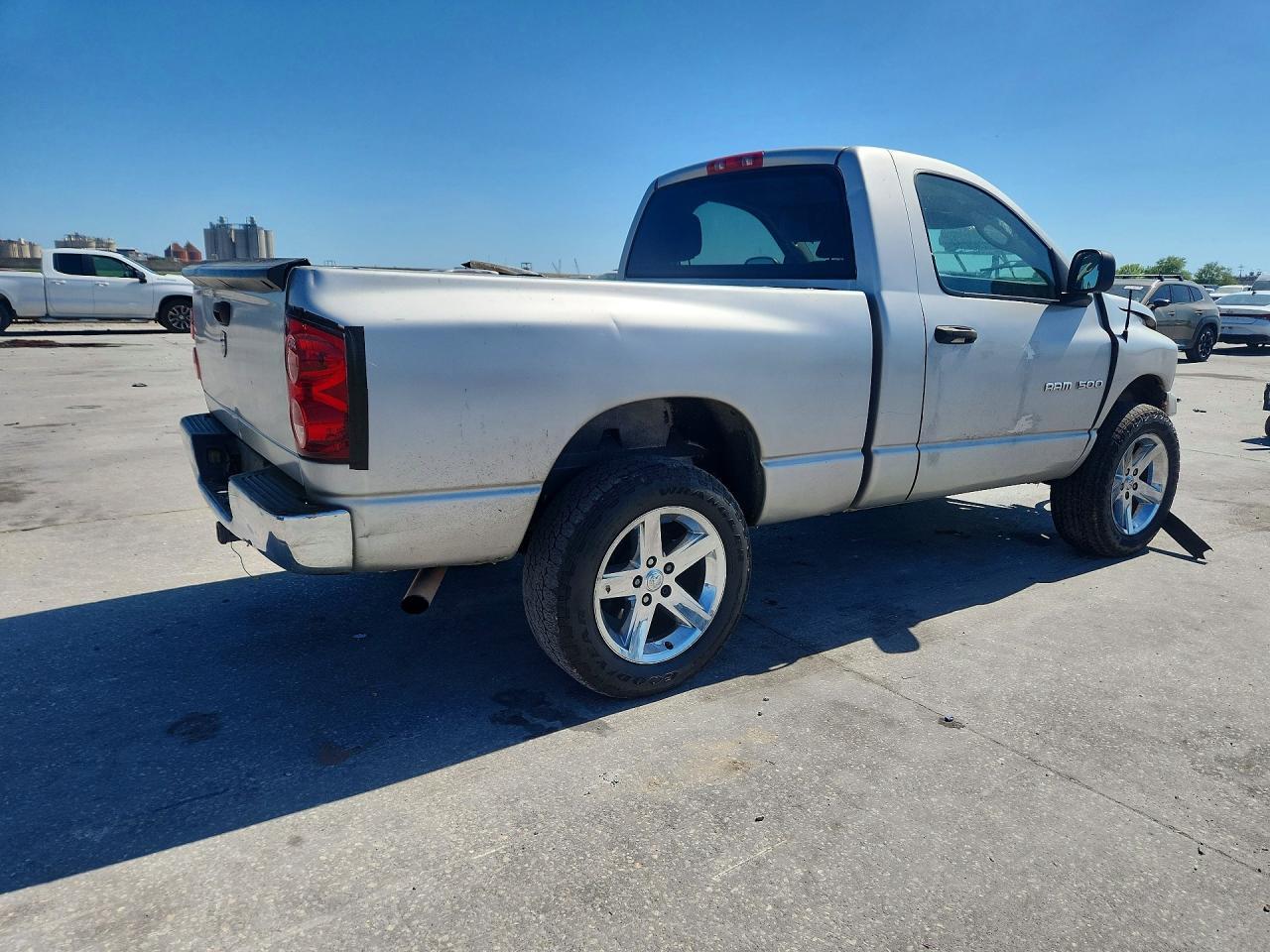 2007 Dodge Ram 1500 St - Image 3