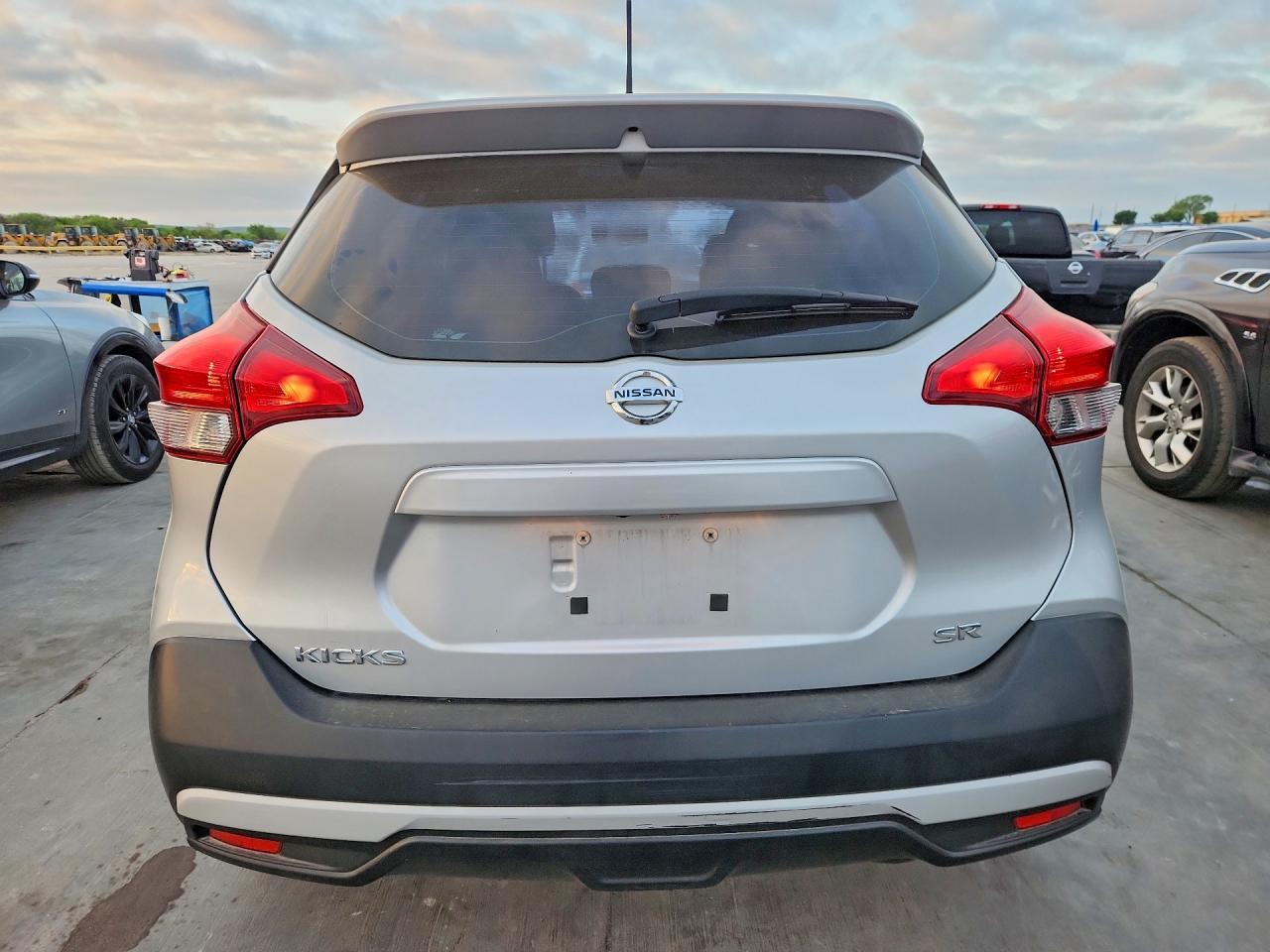 2018 Nissan Kicks Sr - Фото 6