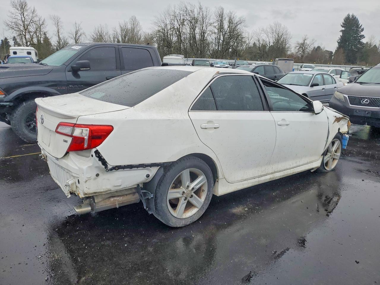 2013 Toyota Camry Se - Image 3