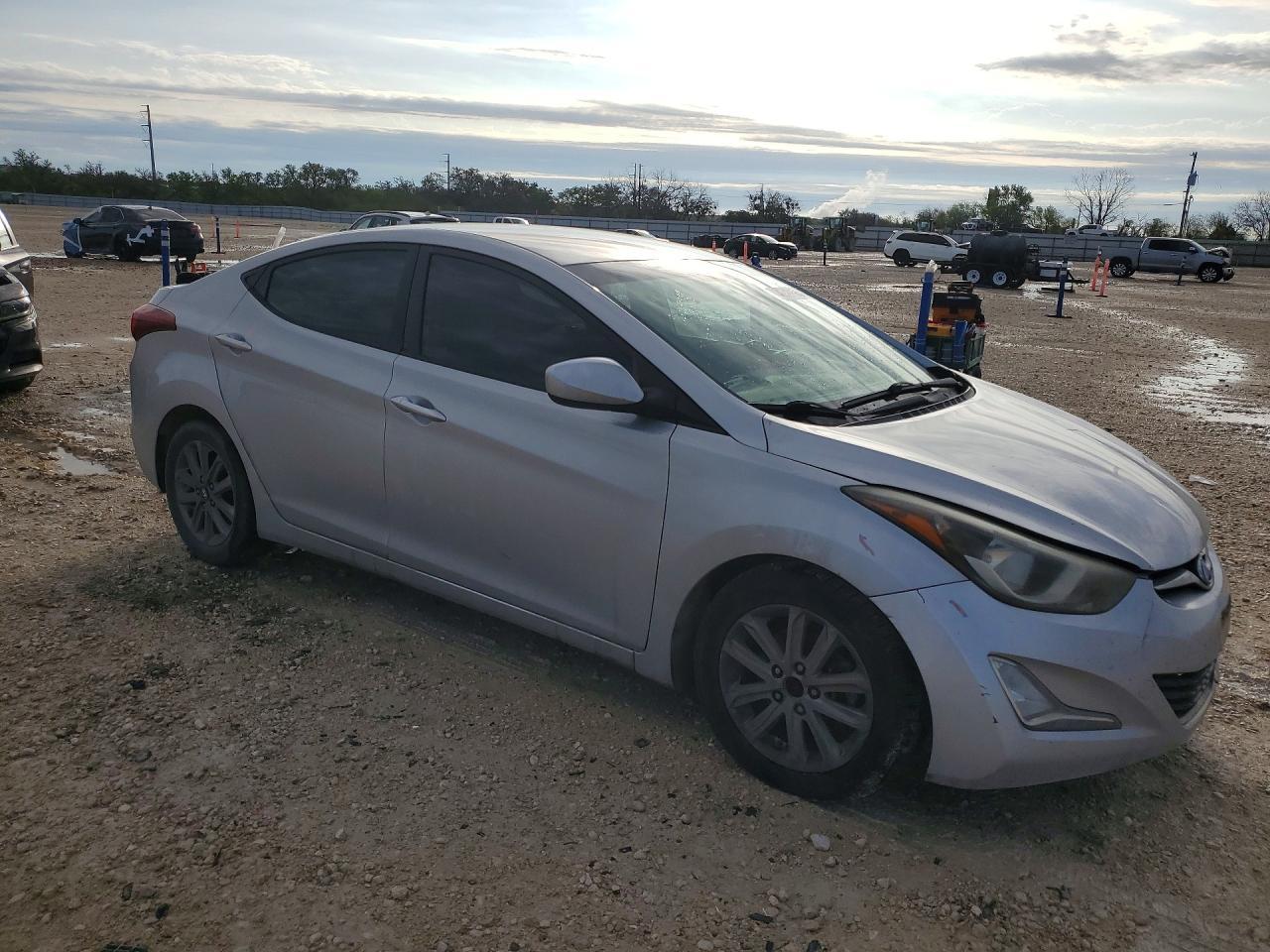 2014 Hyundai Elantra Se - Фото 4