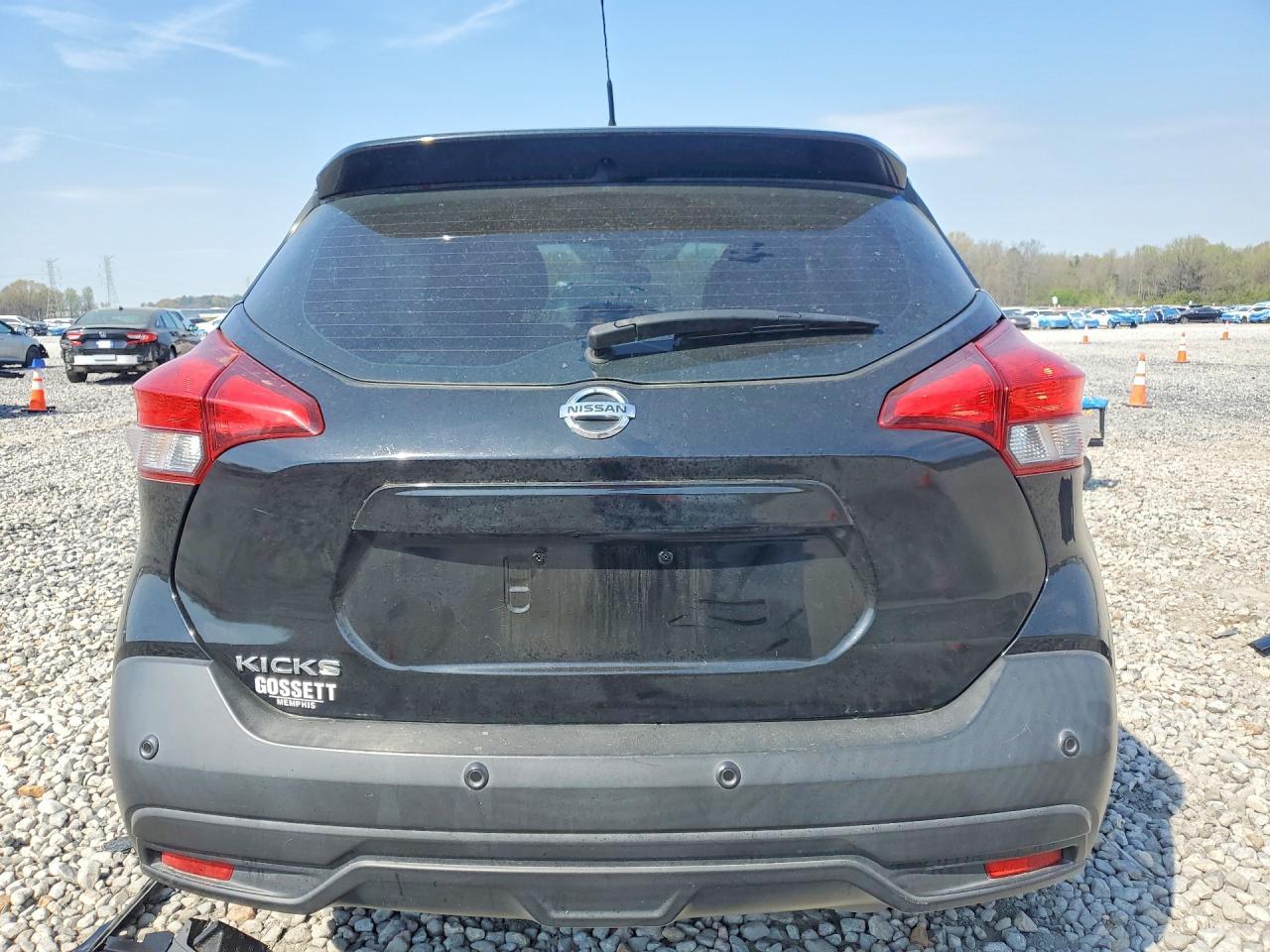 2020 Nissan Kicks Sr - Image 6