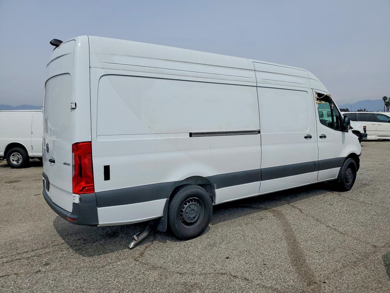 2024 Mercedes-Benz Sprinter 2500 - Фото 3