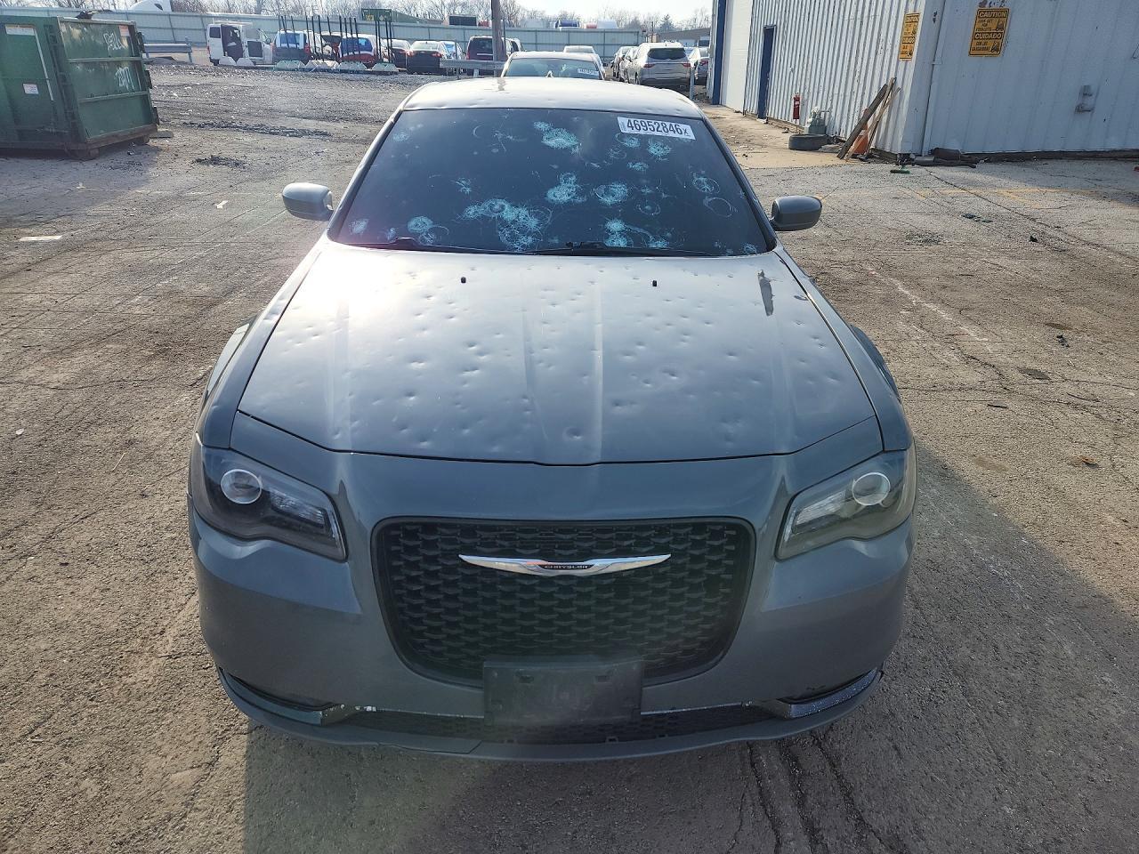 2019 Chrysler 300 S - Фото 5