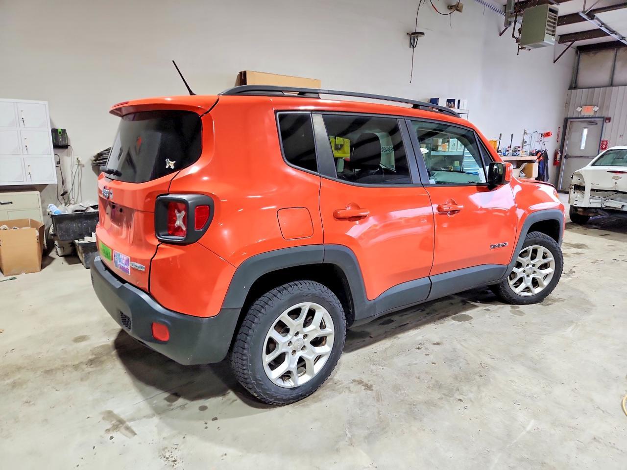 2015 Jeep Renegade Latitude - Фото 3