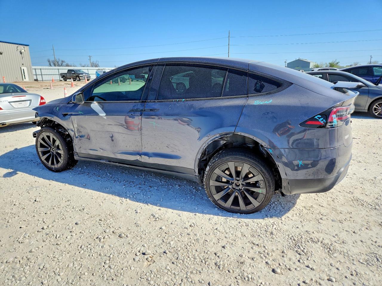 2022 Tesla Model X - Image 2