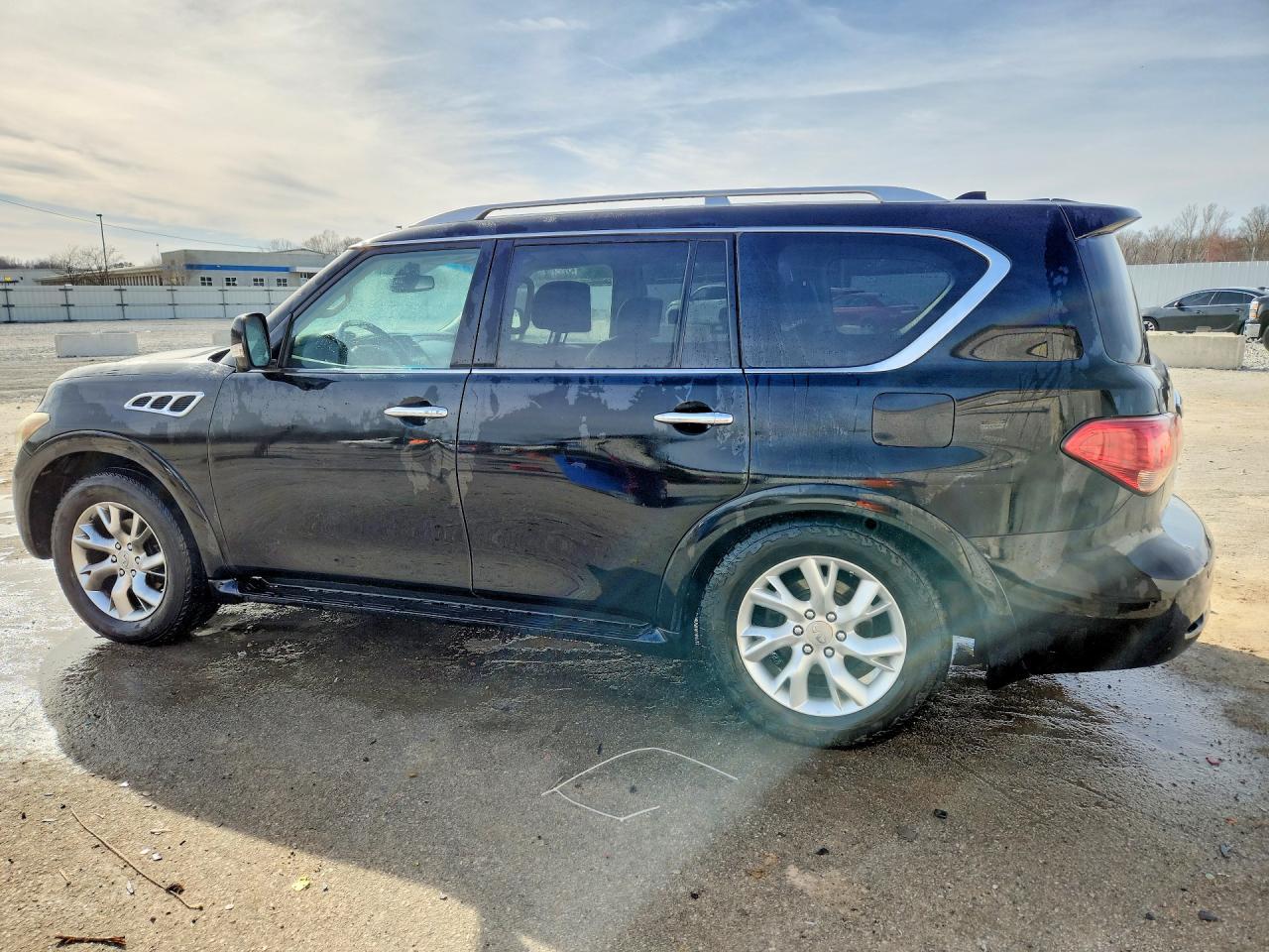 2012 Infiniti Qx56 Base - Image 2