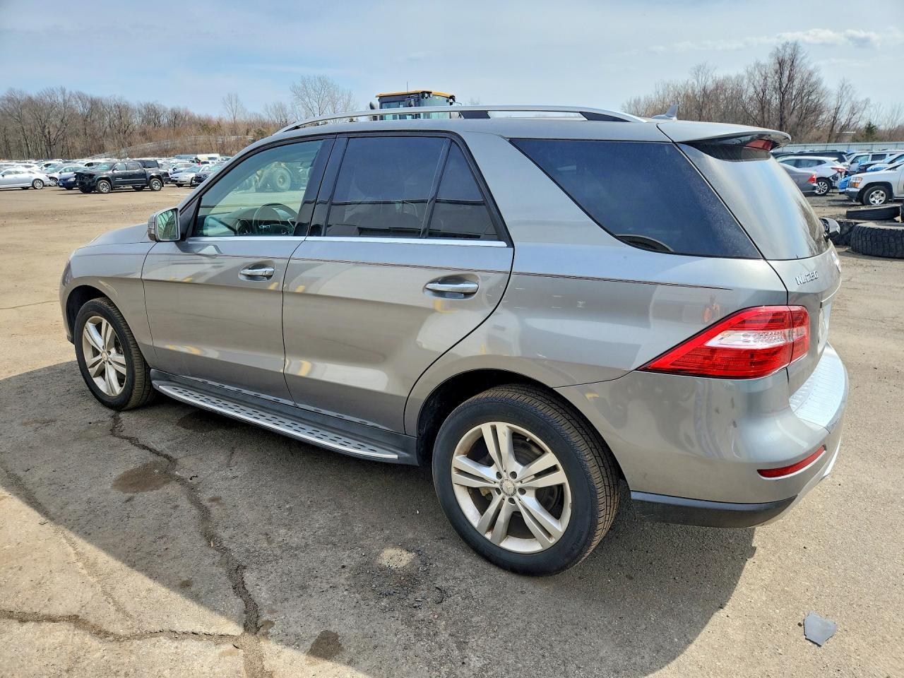 2015 Mercedes-Benz Ml 250 Bluetec - Image 2