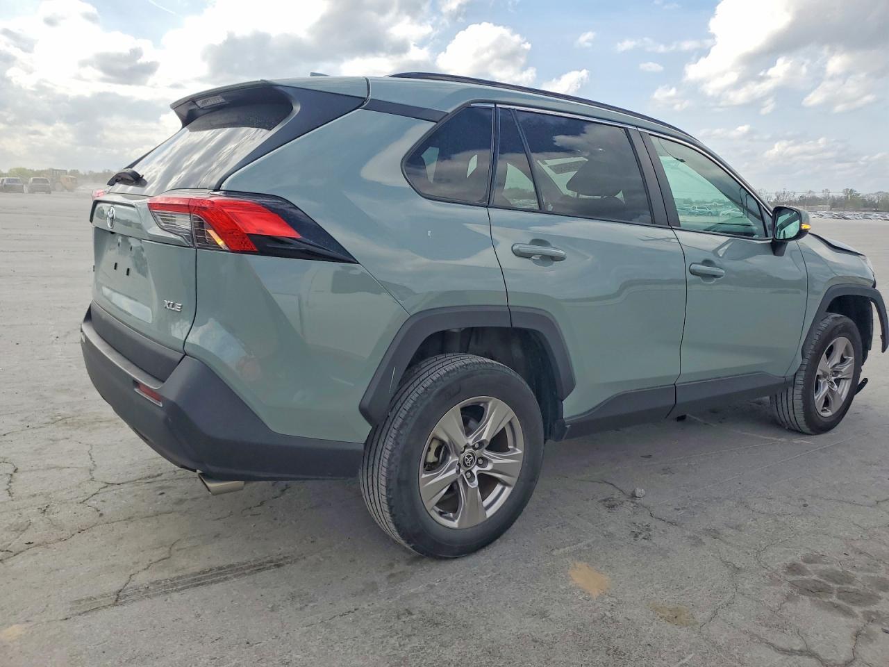 2023 Toyota Rav4 Xle - Фото 3