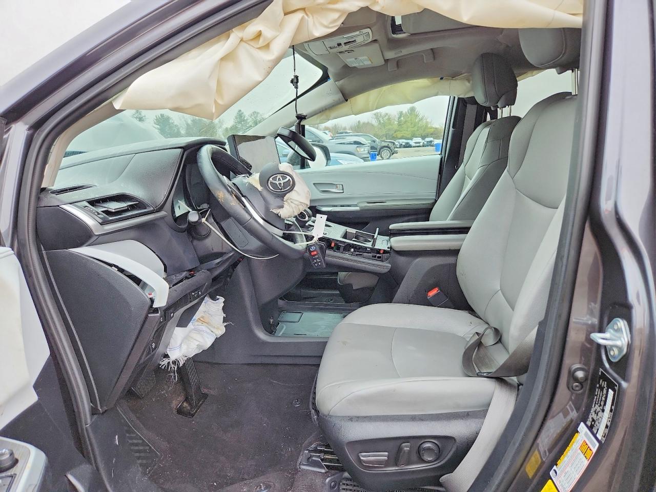 2025 Toyota Sienna Xle 7-Passenger - Image 7