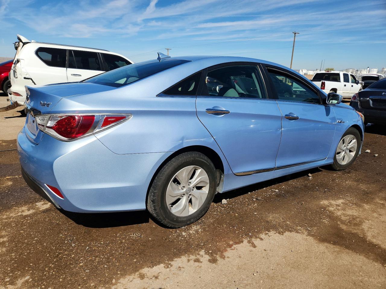 2013 Hyundai Sonata Hybrid Base - Фото 3