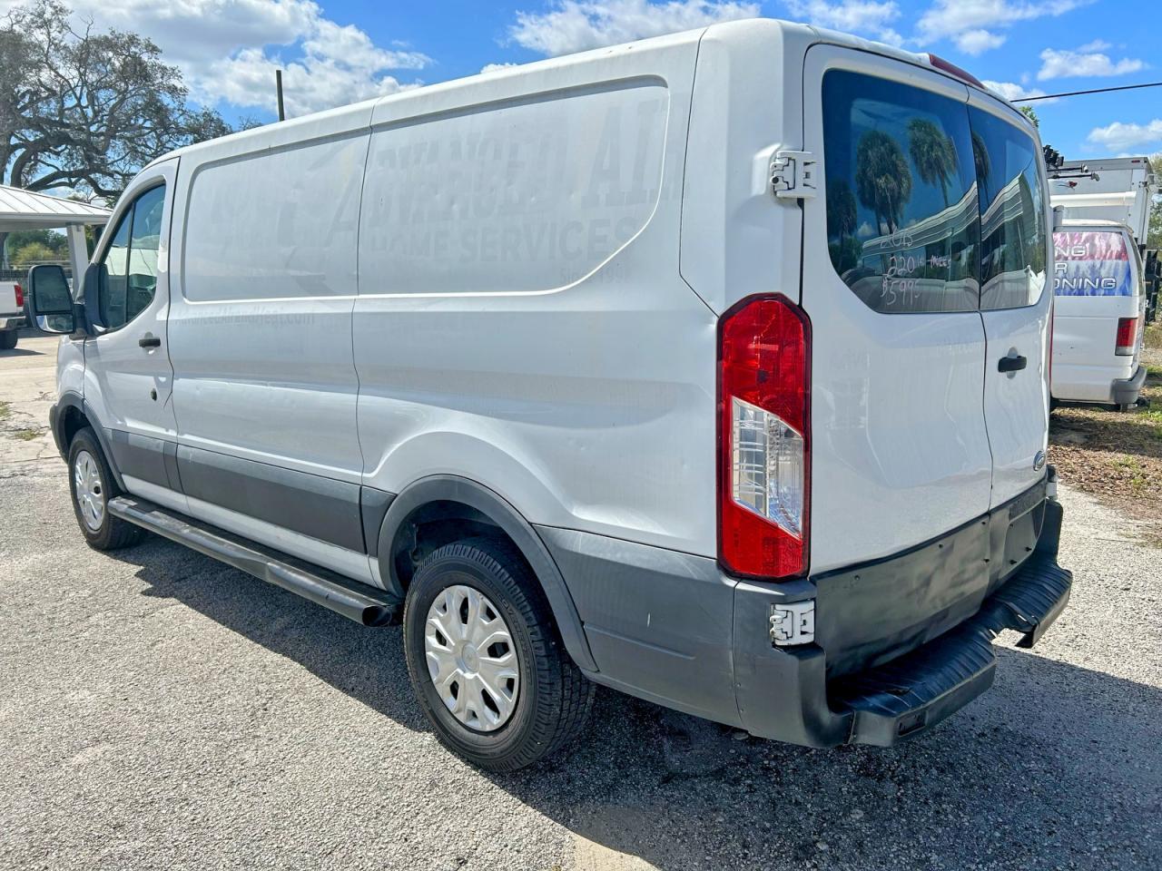 2015 Ford Transit T-250 - Фото 3
