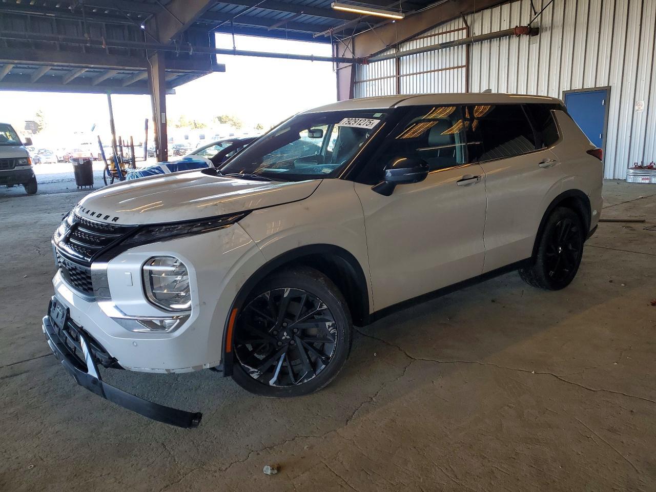 2023 Mitsubishi Outlander Se