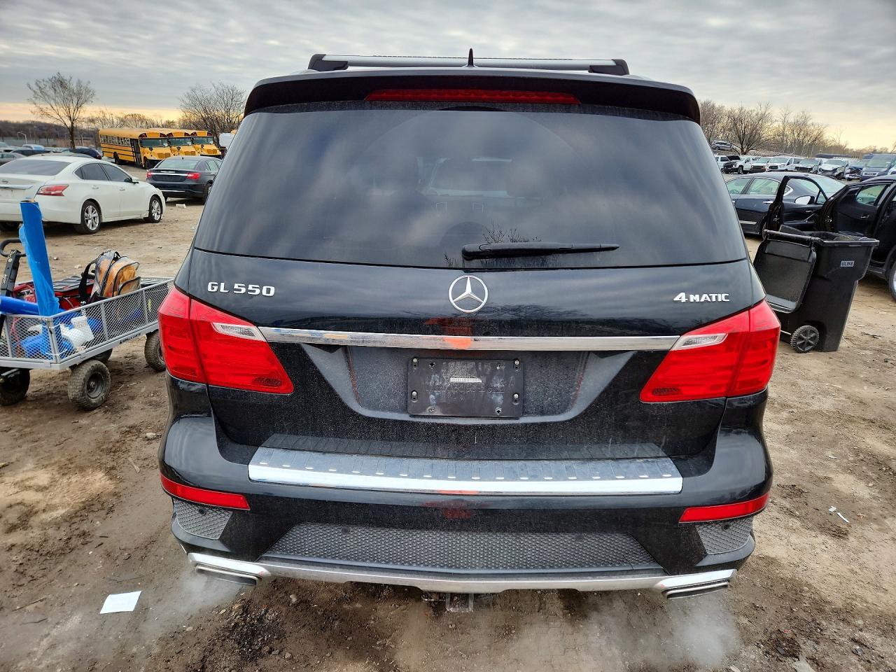 2015 Mercedes-Benz Gl 550 4Matic - Image 6