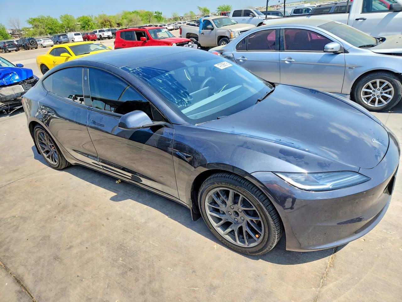 2024 Tesla Model 3 - Фото 4