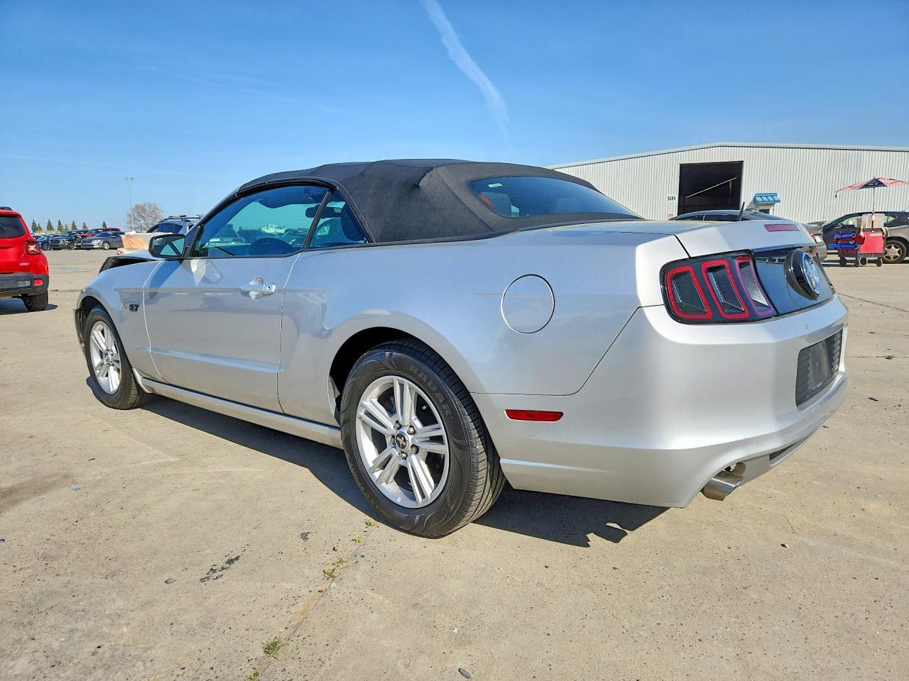 2013 Ford Mustang - Фото 2
