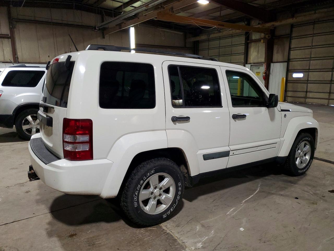 2010 Jeep Liberty Sport - Фото 3