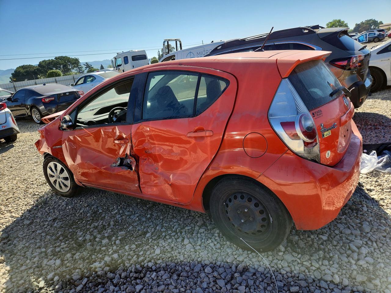 2014 Toyota Prius C Two - Фото 2