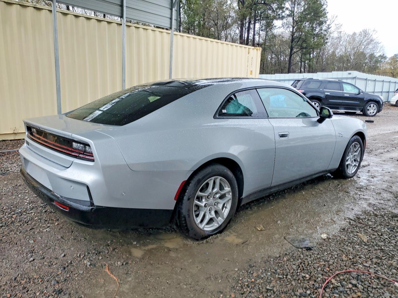 2025 Dodge Charger Daytona R - Фото 3