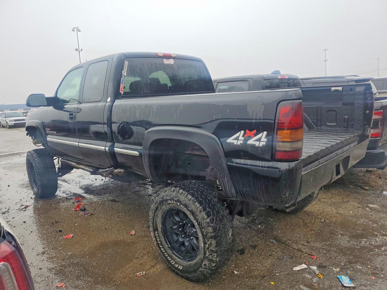 2005 GMC Sierra K2500 Heavy Duty - Фото 2