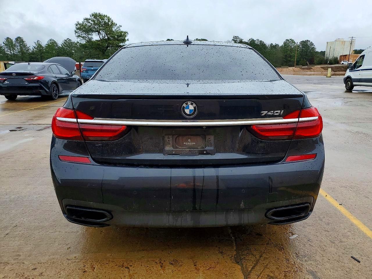 2019 BMW 740 I - Фото 6