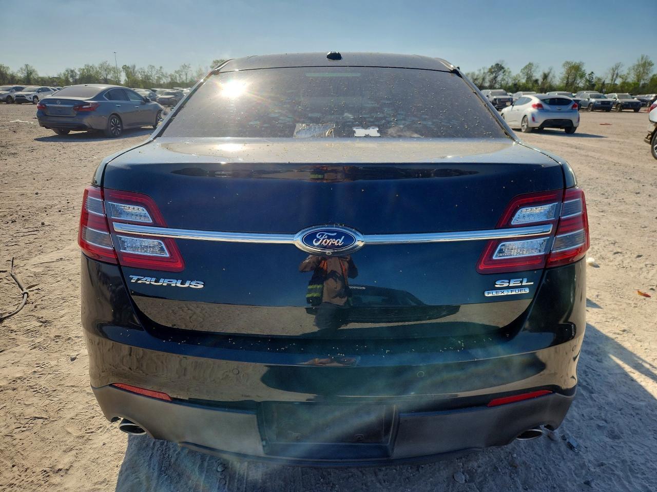 2015 Ford Taurus Sel - Фото 6