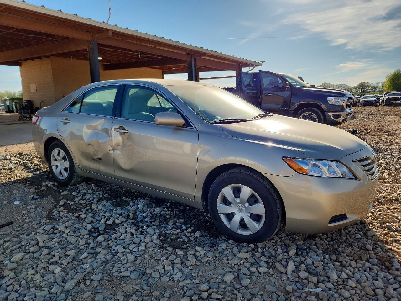 2009 Toyota Camry Le - Image 4