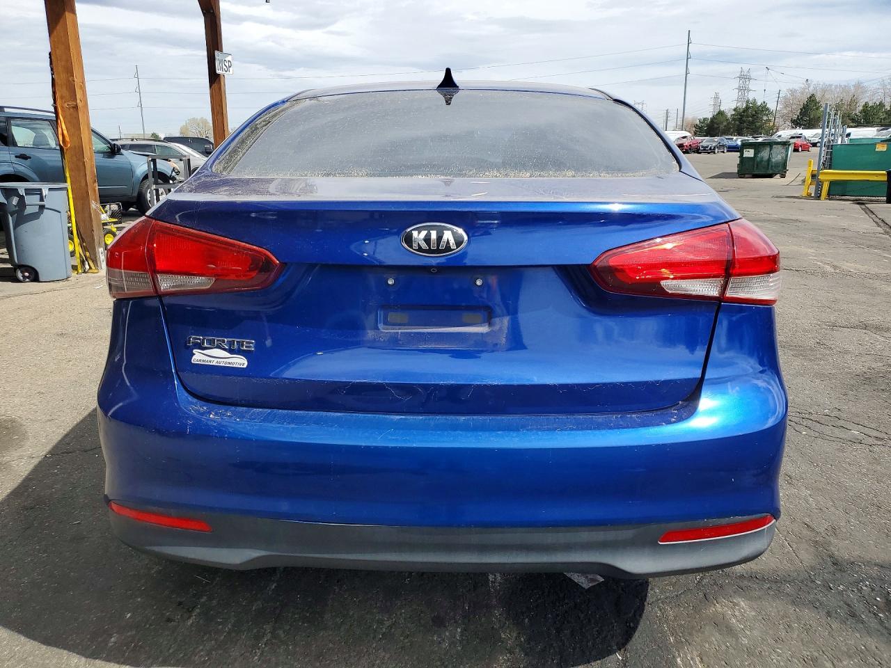 2017 Kia Forte Lx - Image 6