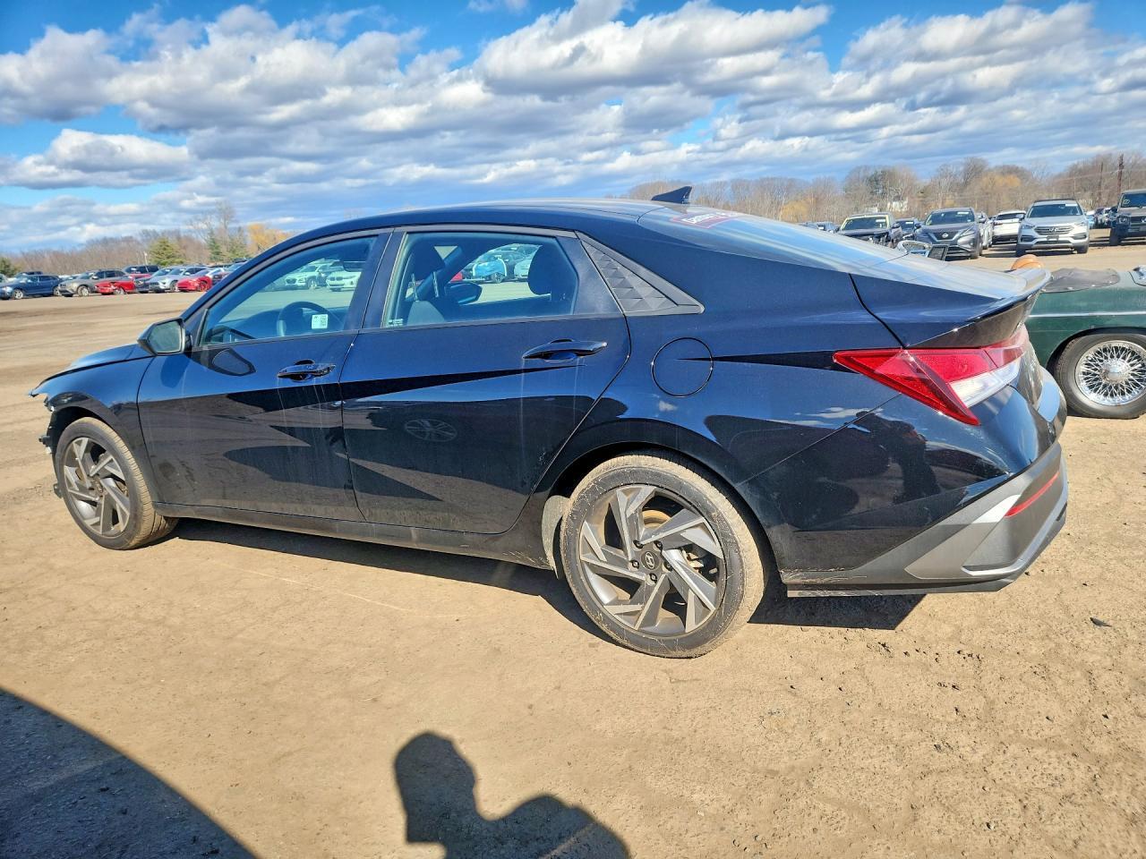 2025 Hyundai Elantra Sel Sport - Фото 2