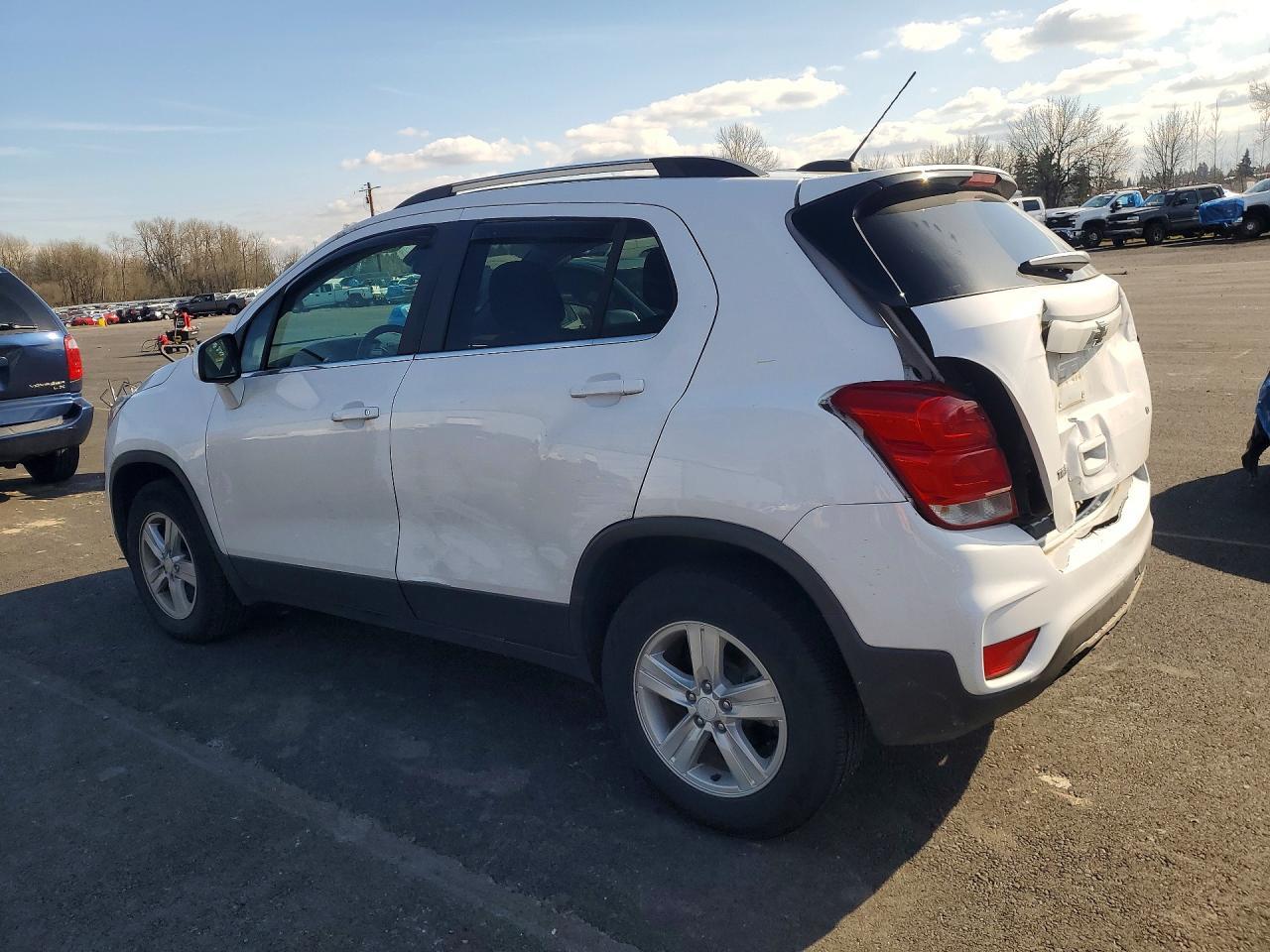2020 Chevrolet Trax 1Lt - Image 2