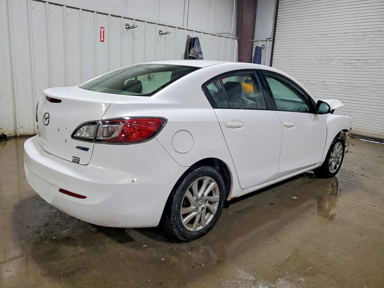 2012 Mazda 3 I - Image 3