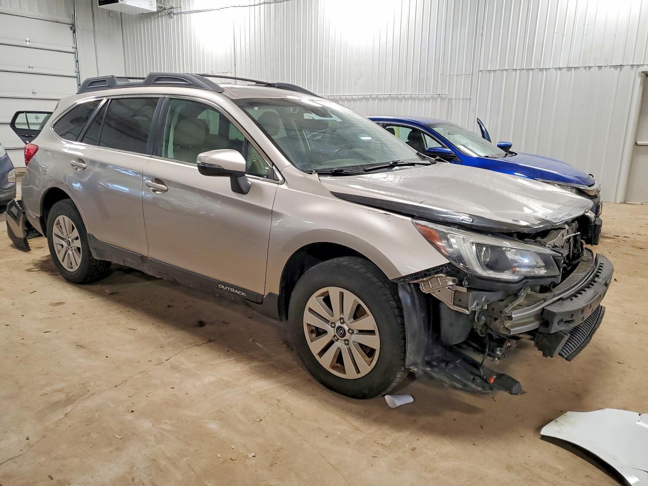 2019 Subaru Outback 2.5I Premium - Image 4