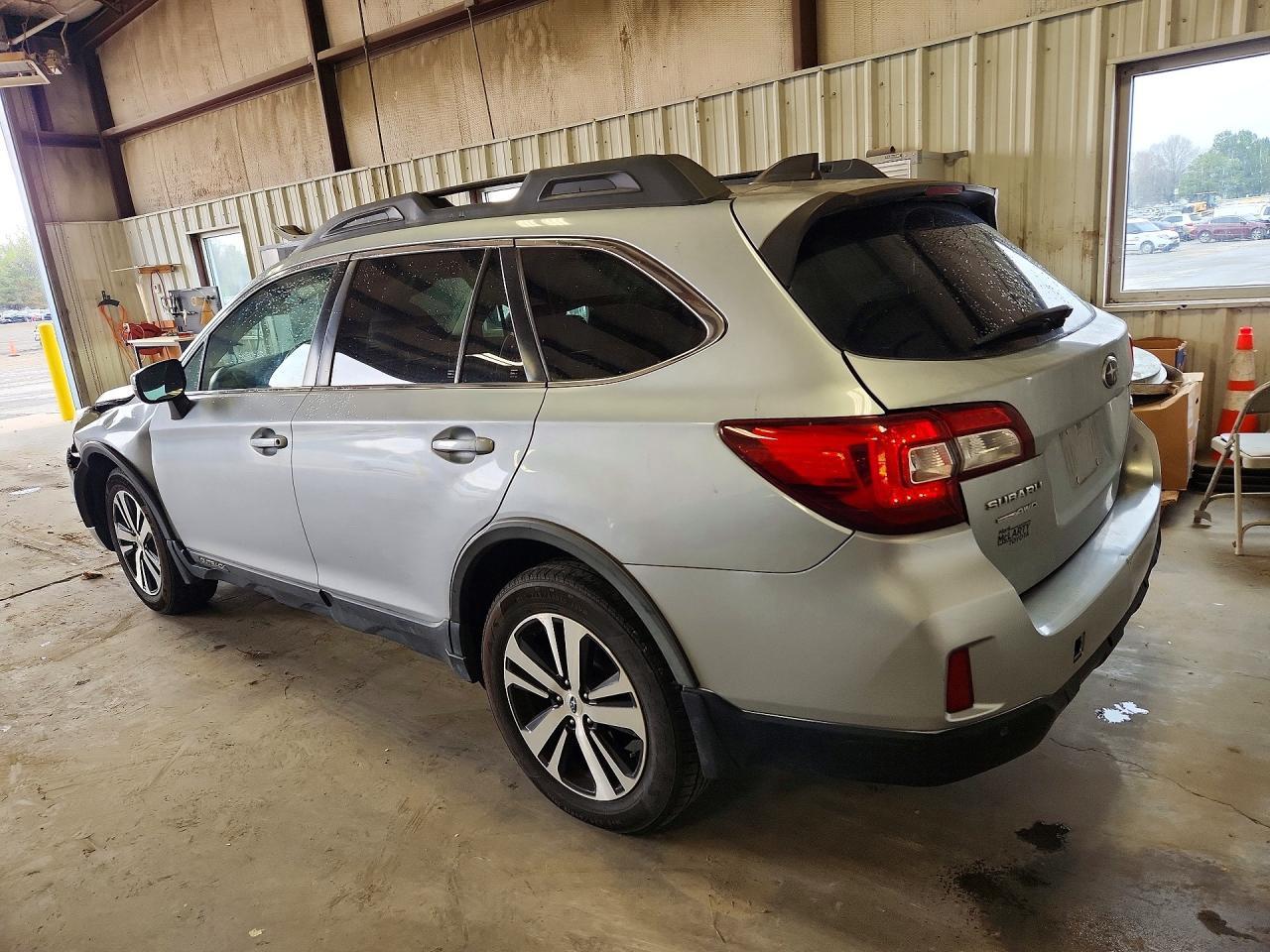 2018 Subaru Outback 2.5I Limited - Фото 2