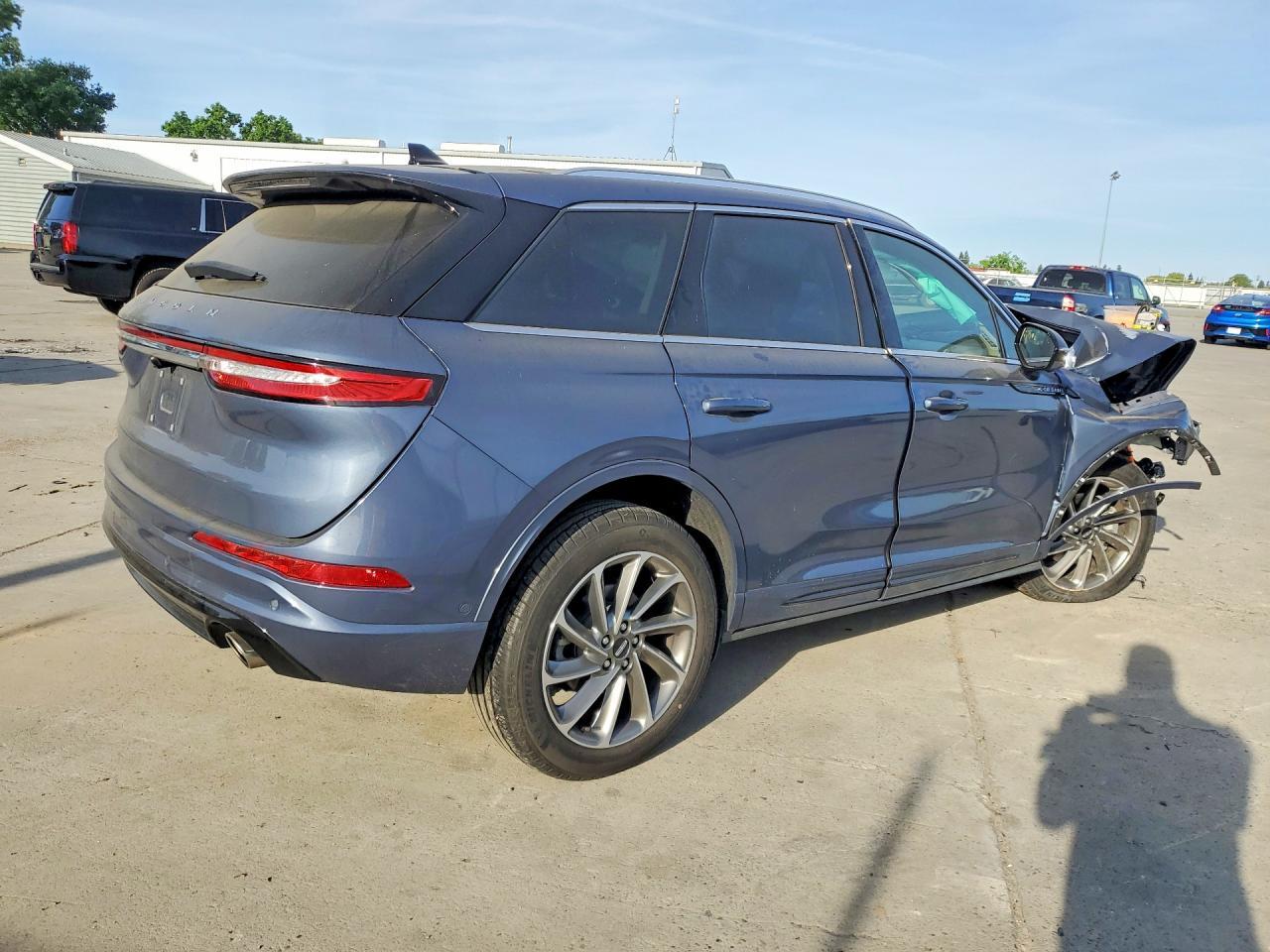 2022 Lincoln Corsair Grand Touring - Фото 3