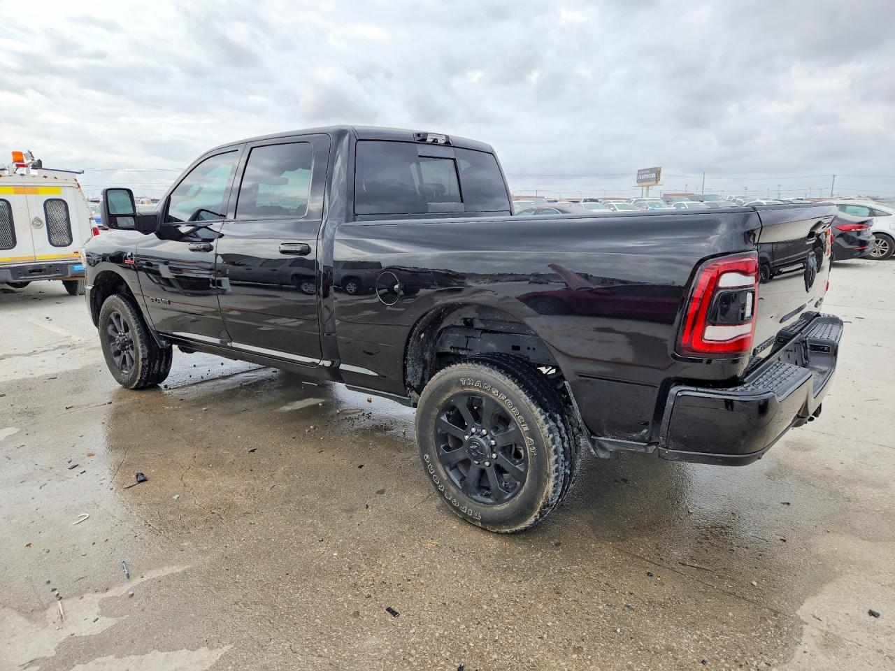 2024 Ram 2500 Laramie - Фото 2