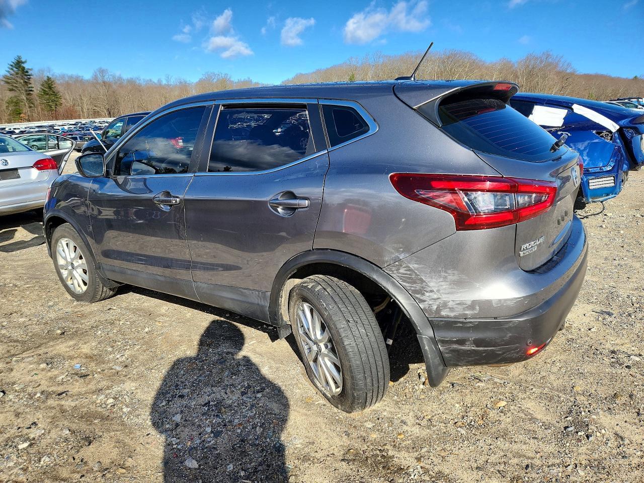 2020 Nissan Rogue Sport S - Image 2