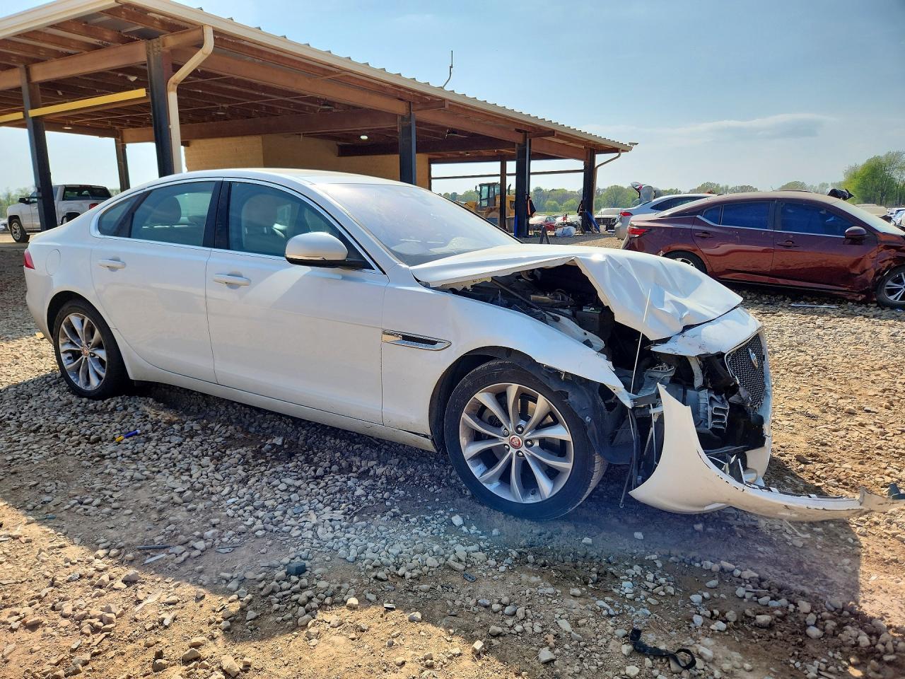2018 Jaguar Xf Premium - Image 4