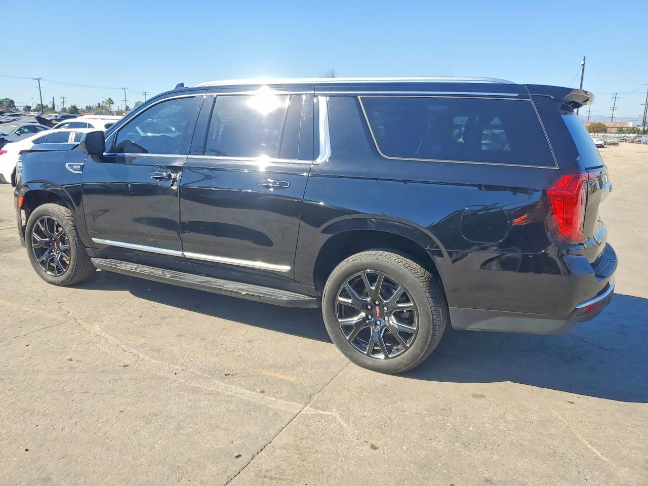 2022 GMC Yukon Xl K1500 Slt - Фото 2