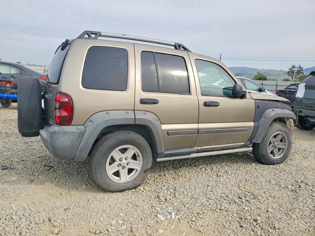 2005 Jeep Liberty Renegade - Фото 3
