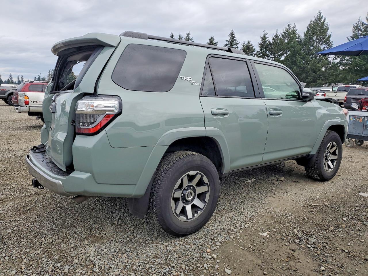 2023 Toyota 4Runner Trd Off-Road Premium - Image 3