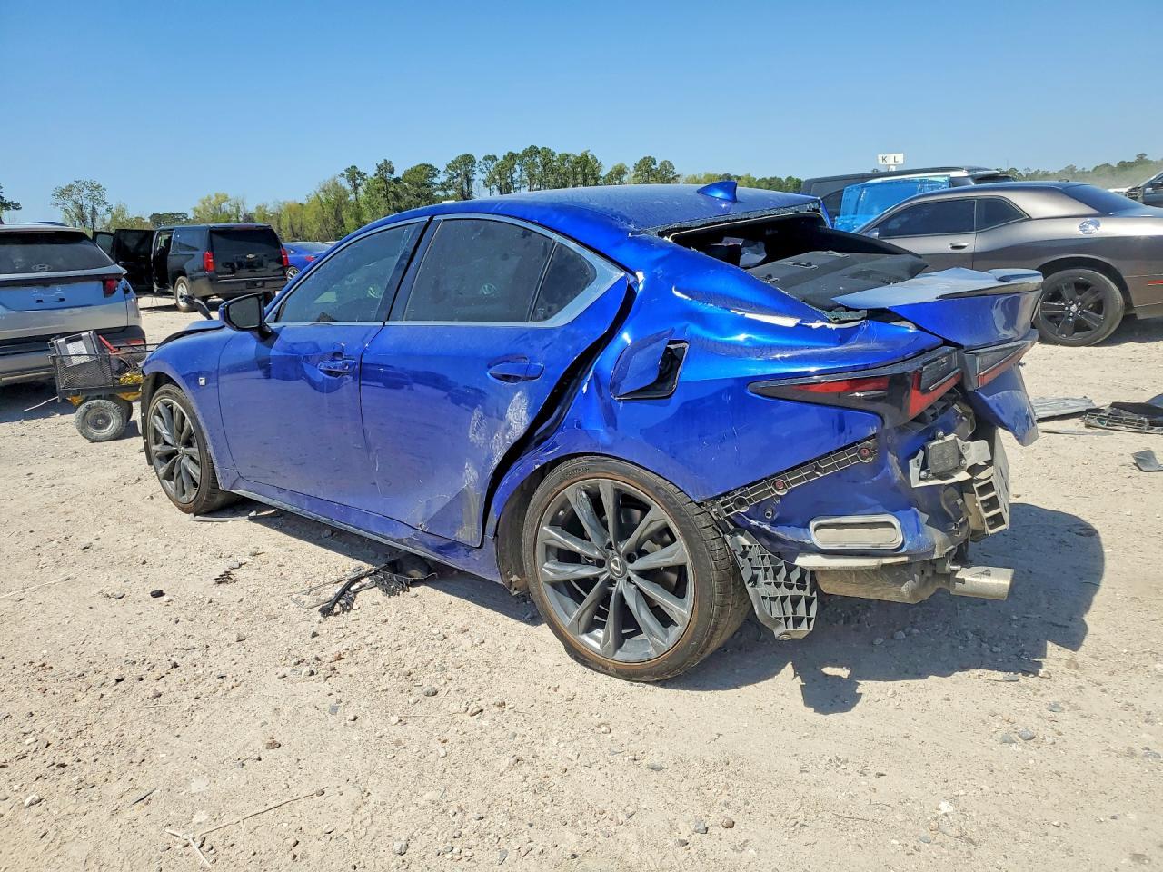 2022 Lexus Is 350 F Sport - Image 2
