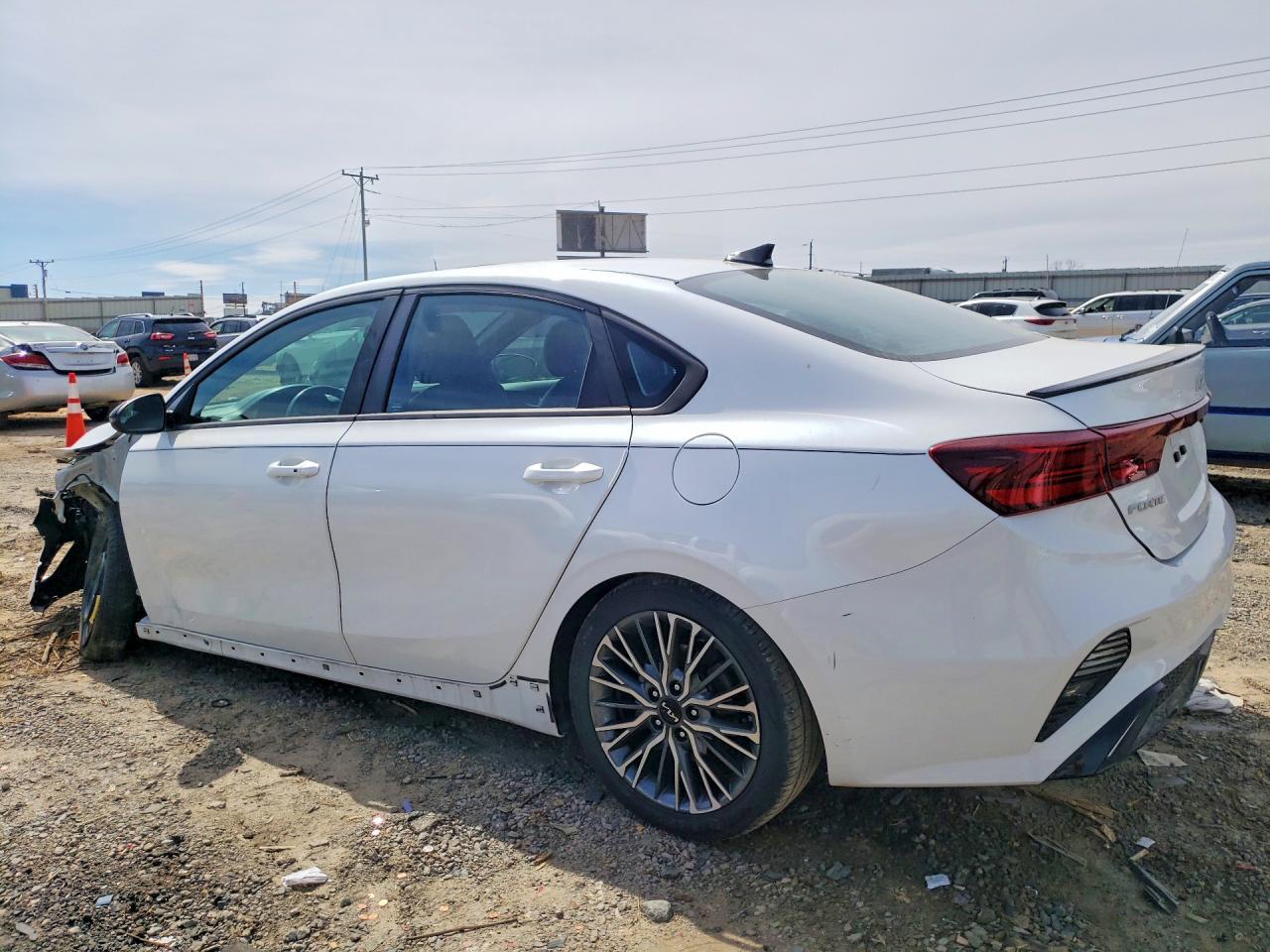 2022 Kia Forte Gt-Line - Фото 2