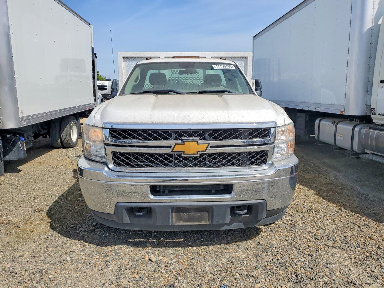 2014 Chevrolet Silverado Flatbed Truck - Image 5