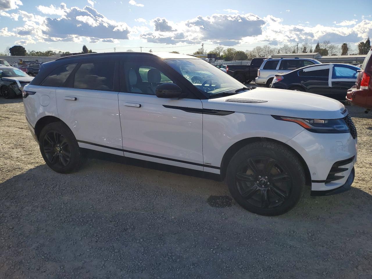 2019 Land Rover Range Rover Velar R-Dynamic Se - Image 4