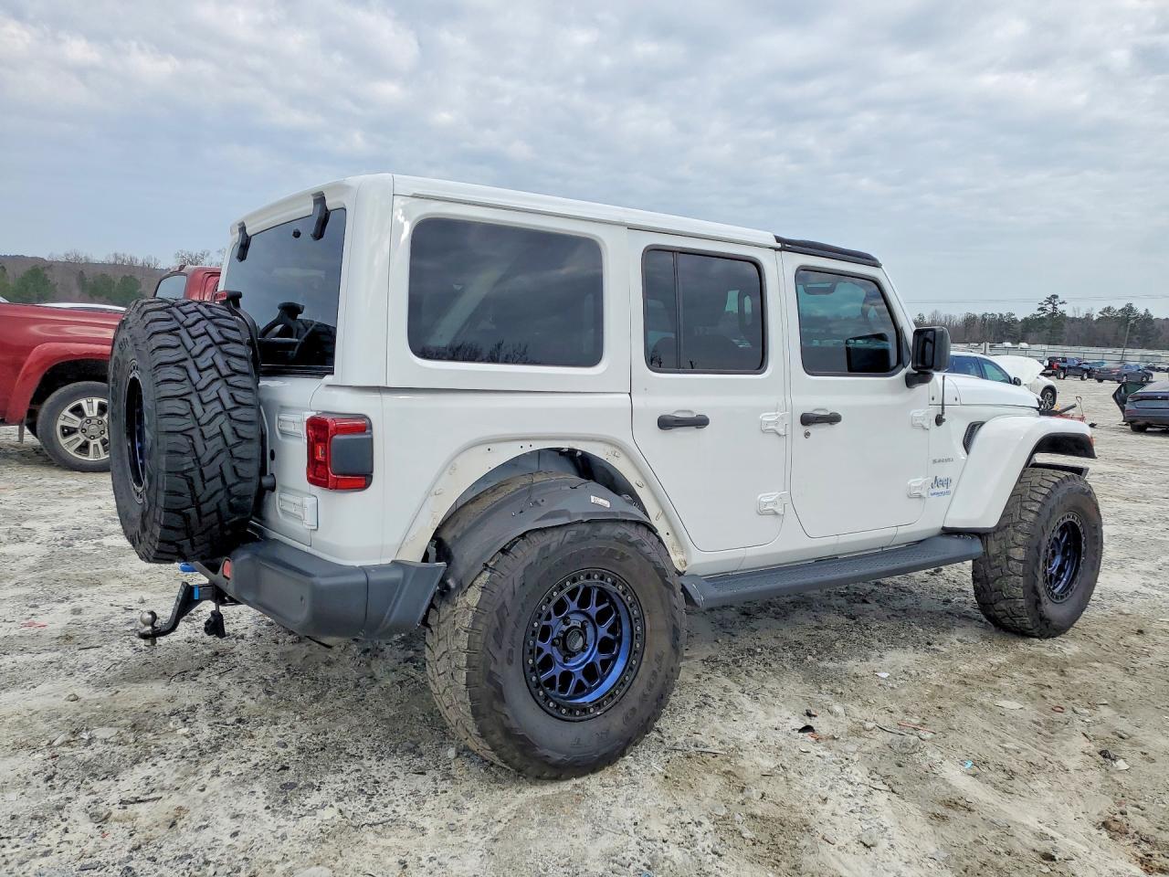 2021 Jeep Wrangler Unlimited Sahara 4Xe - Фото 3